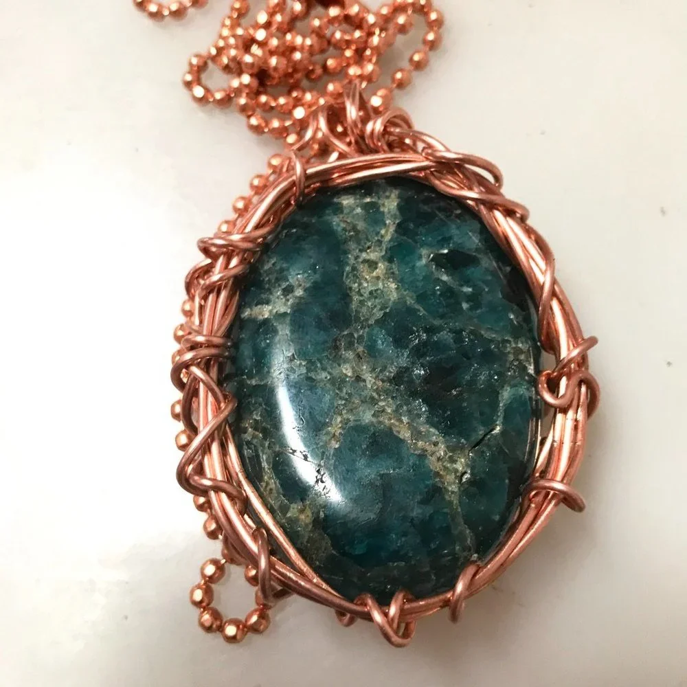 Genuine Blue Apatite Untreated Gemstone Solid Copper Pendant Necklace Handmade - Picture 10 of 10